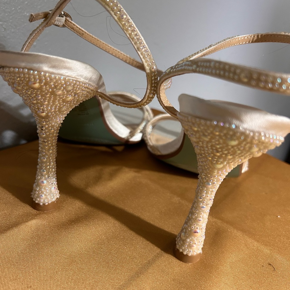 Betsey Johnson Strappy Gold Heels • Size 7.5 (true to size) - Picture 6 of 15